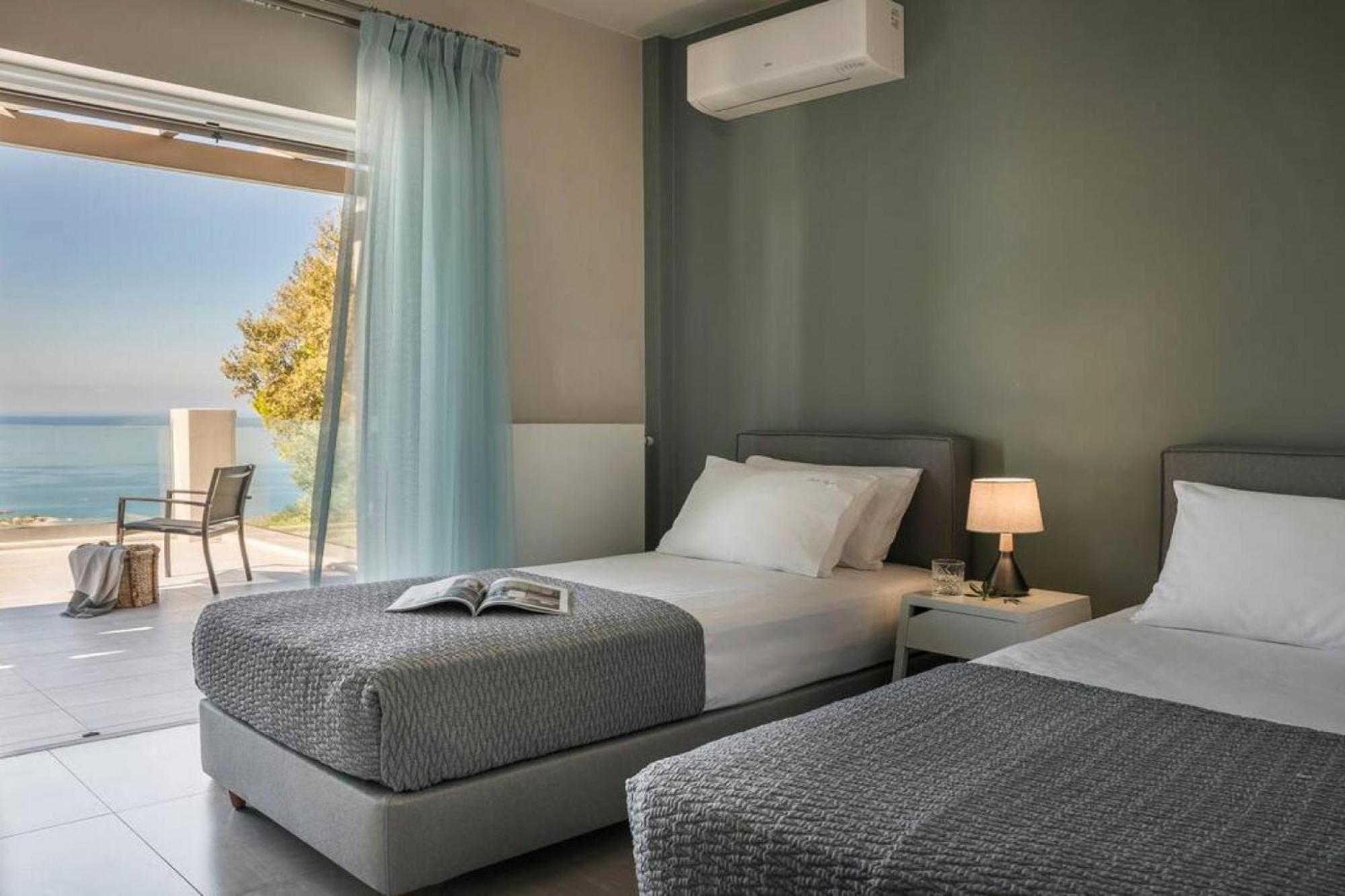 Vila Grande Azzurro In Lakíthra Exteriér fotografie