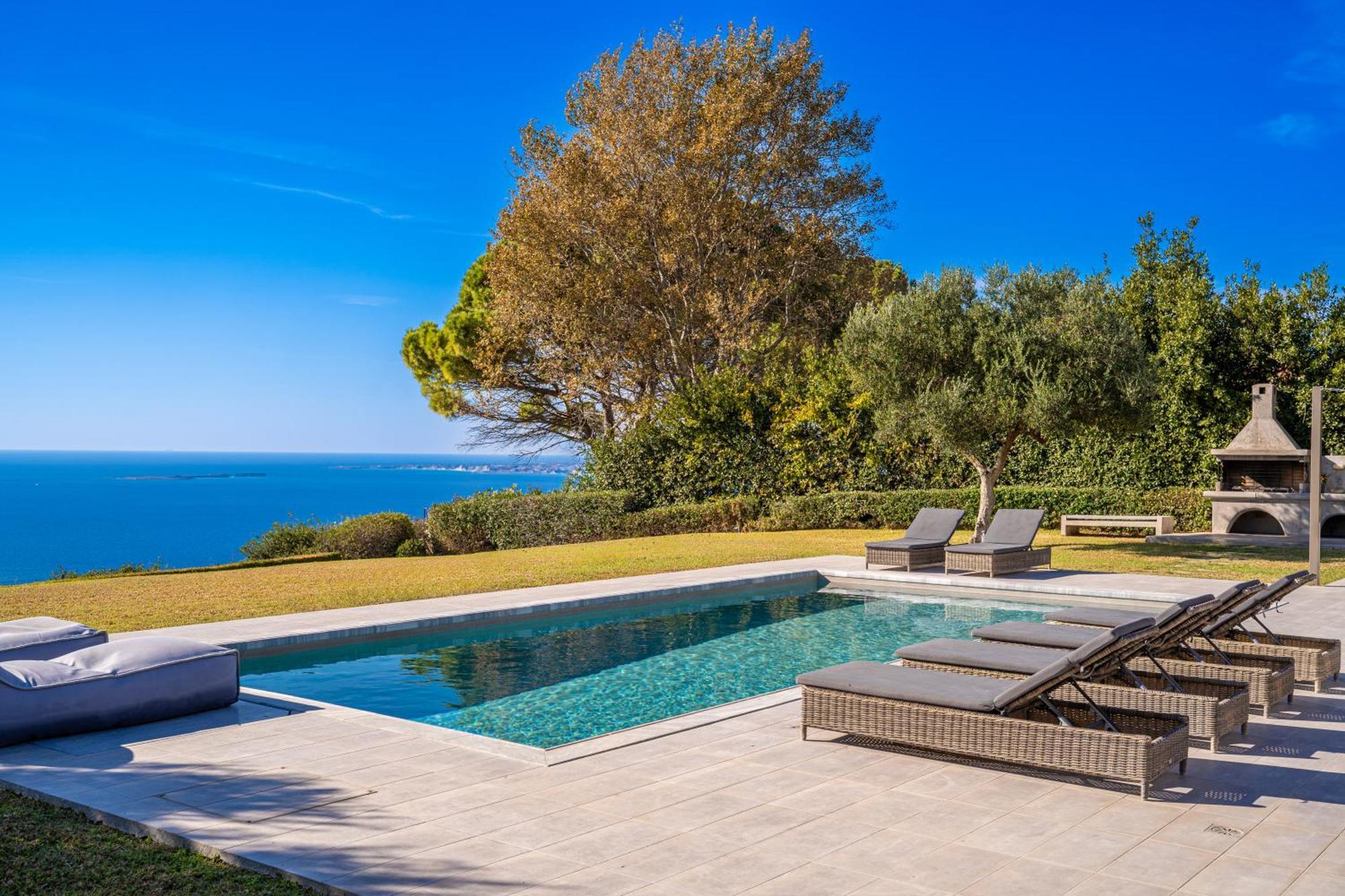 Vila Grande Azzurro In Lakíthra Exteriér fotografie