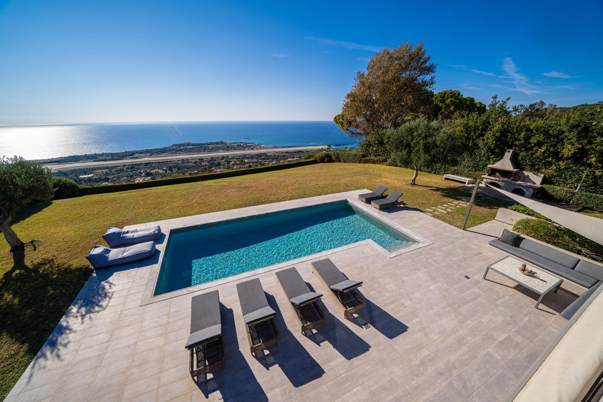Vila Grande Azzurro In Lakíthra Exteriér fotografie